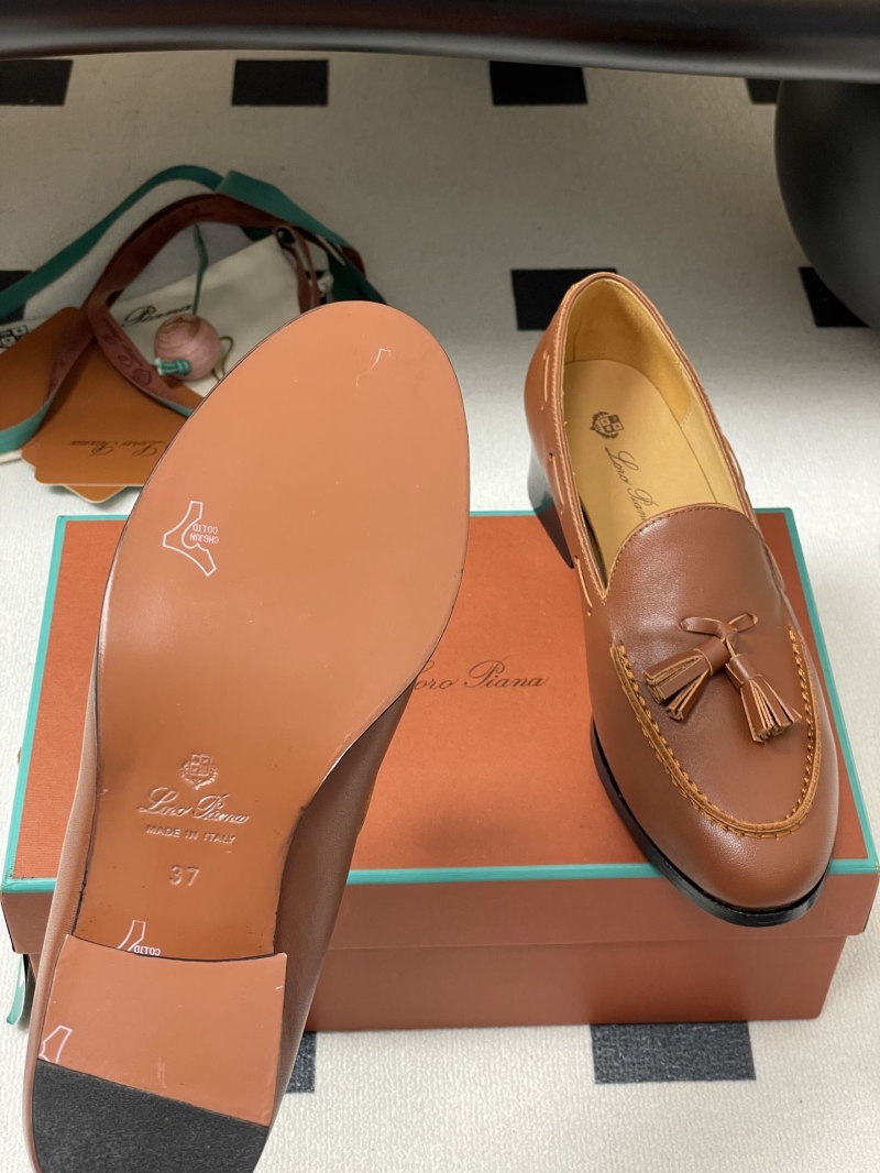 L0r0 P1ana loafers